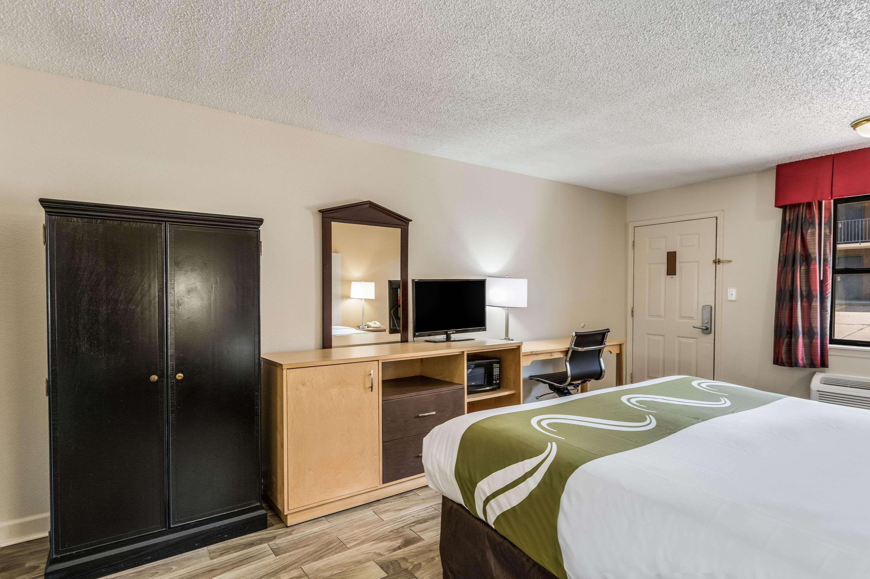 Quality Inn & Suites Hot Springs-Lake Hamilton Екстер'єр фото