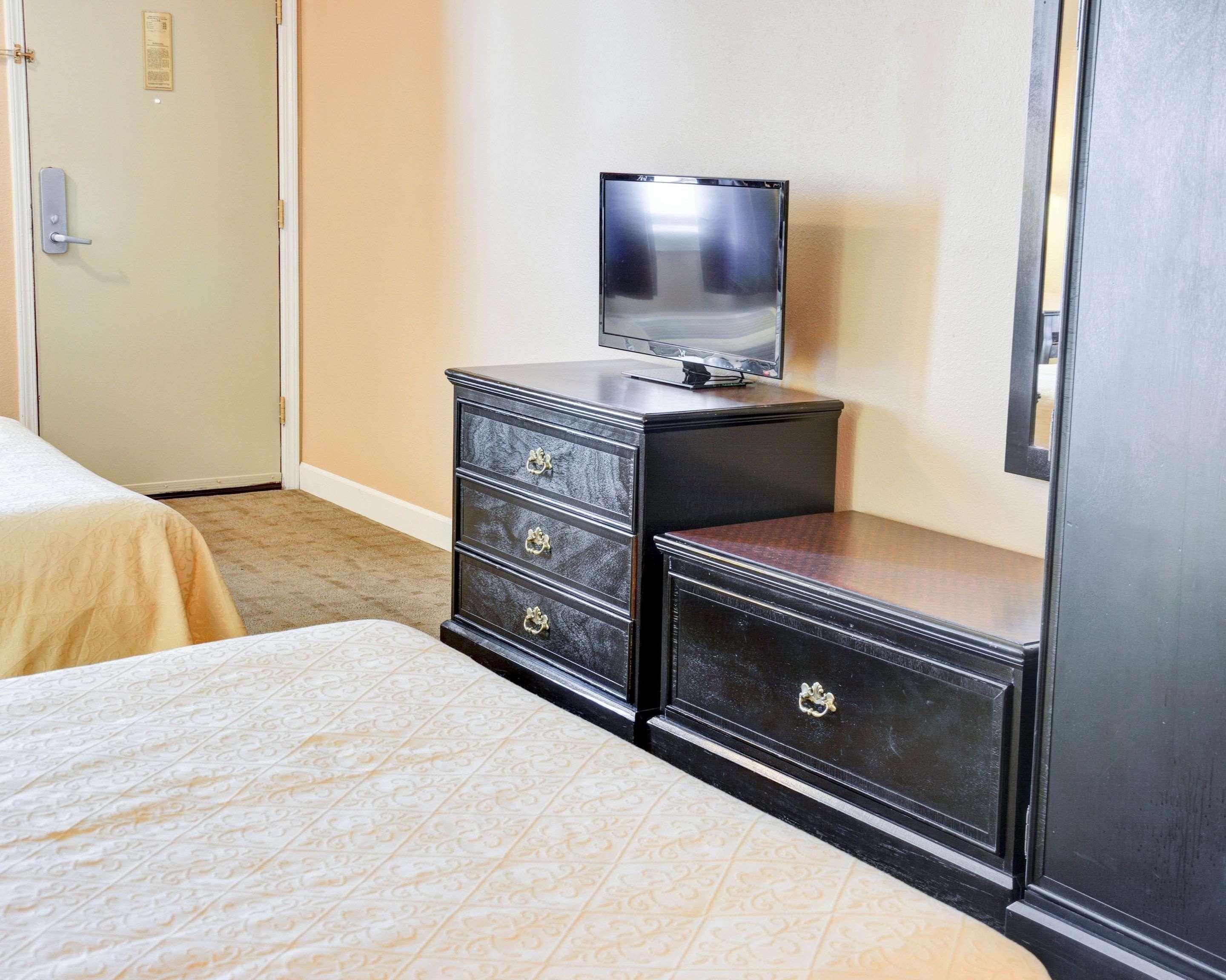 Quality Inn & Suites Hot Springs-Lake Hamilton Екстер'єр фото