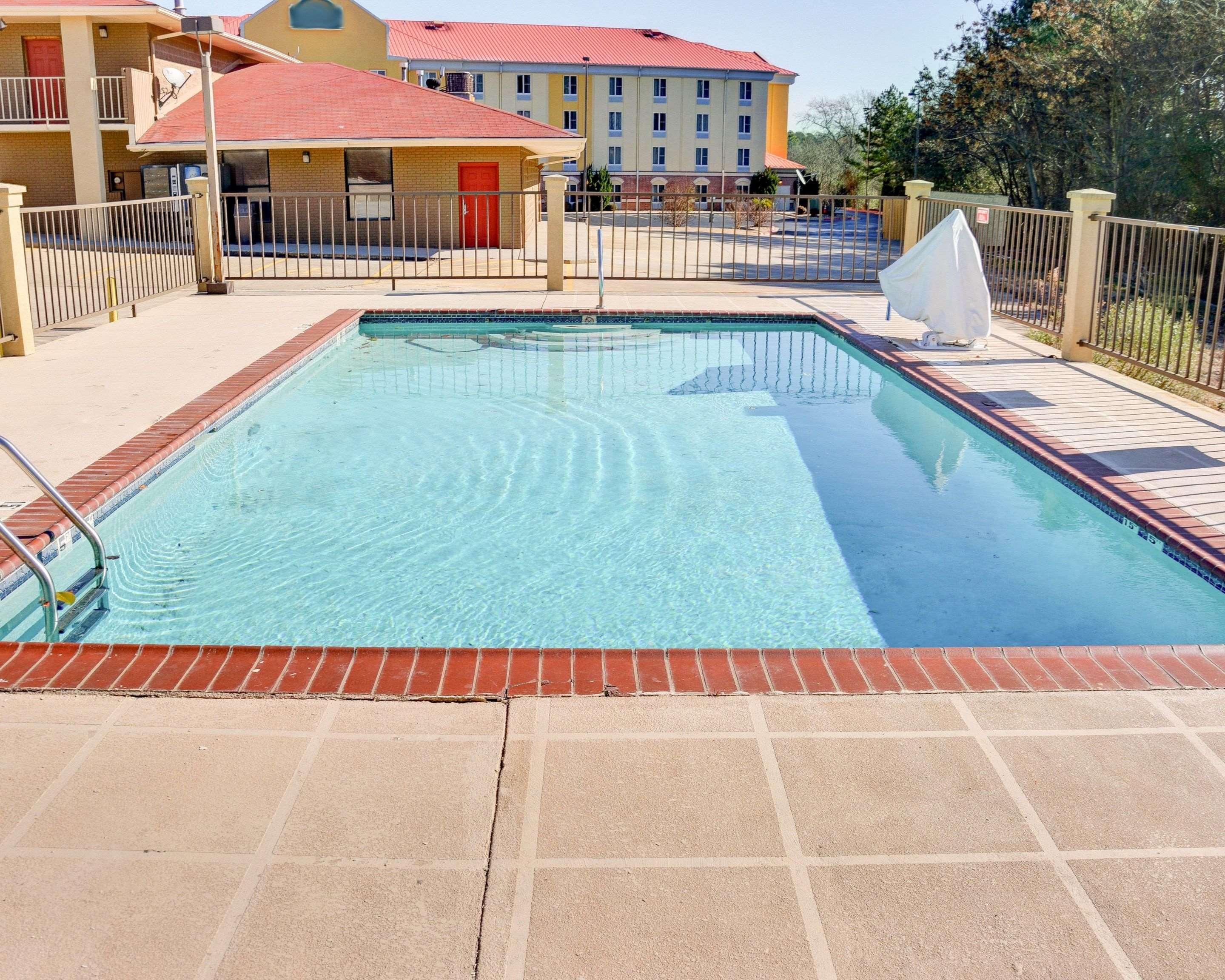 Quality Inn & Suites Hot Springs-Lake Hamilton Екстер'єр фото