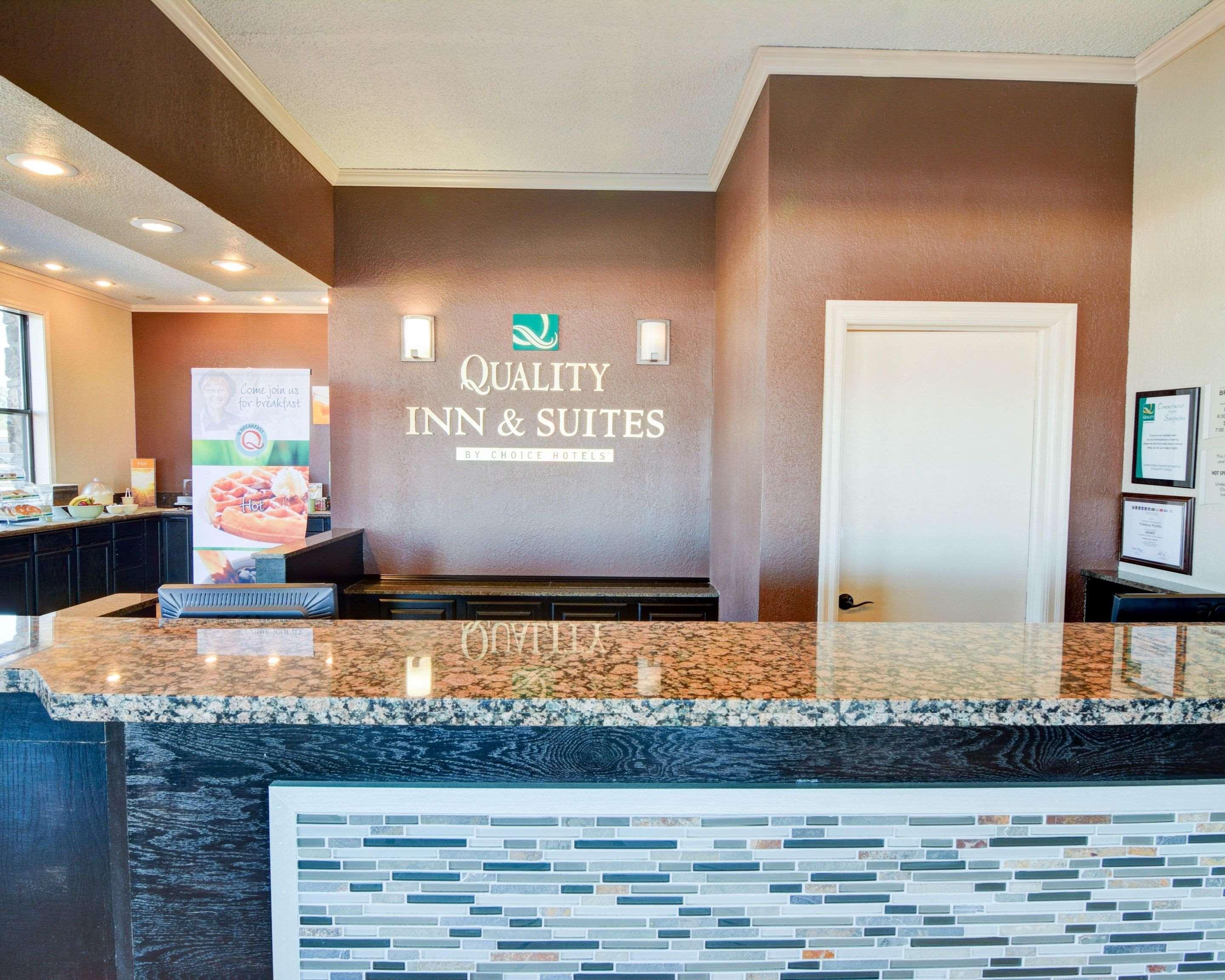 Quality Inn & Suites Hot Springs-Lake Hamilton Екстер'єр фото