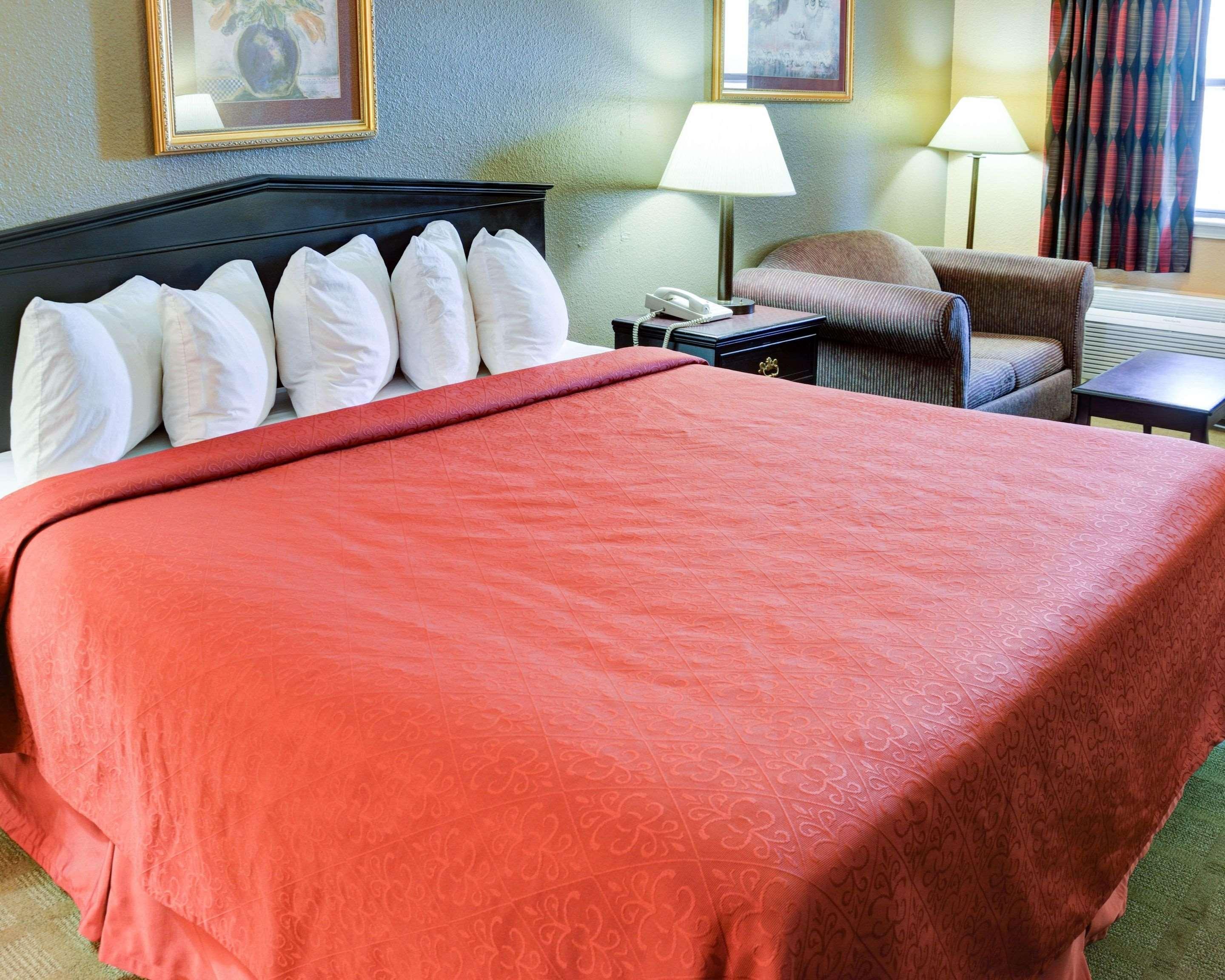 Quality Inn & Suites Hot Springs-Lake Hamilton Екстер'єр фото
