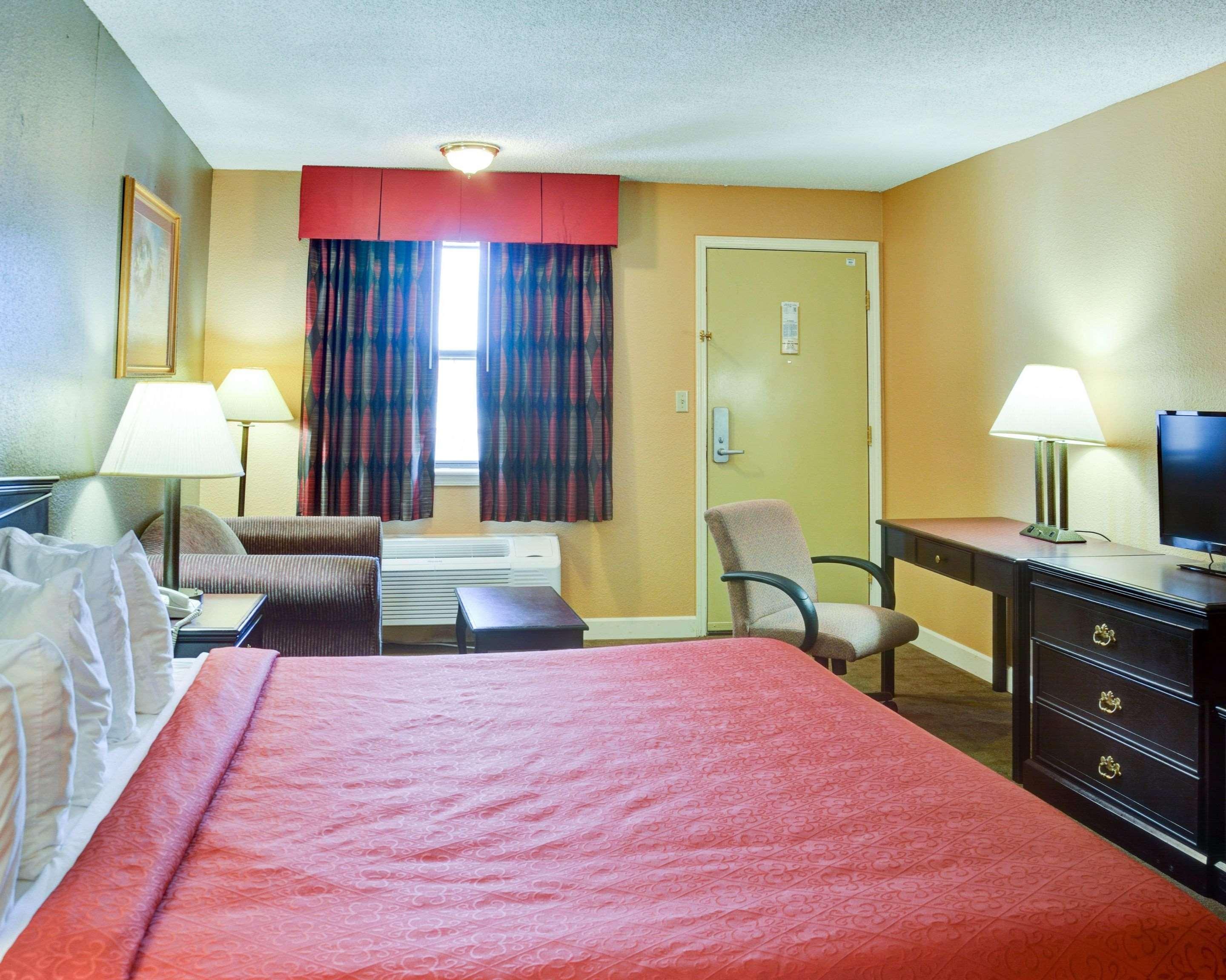 Quality Inn & Suites Hot Springs-Lake Hamilton Екстер'єр фото