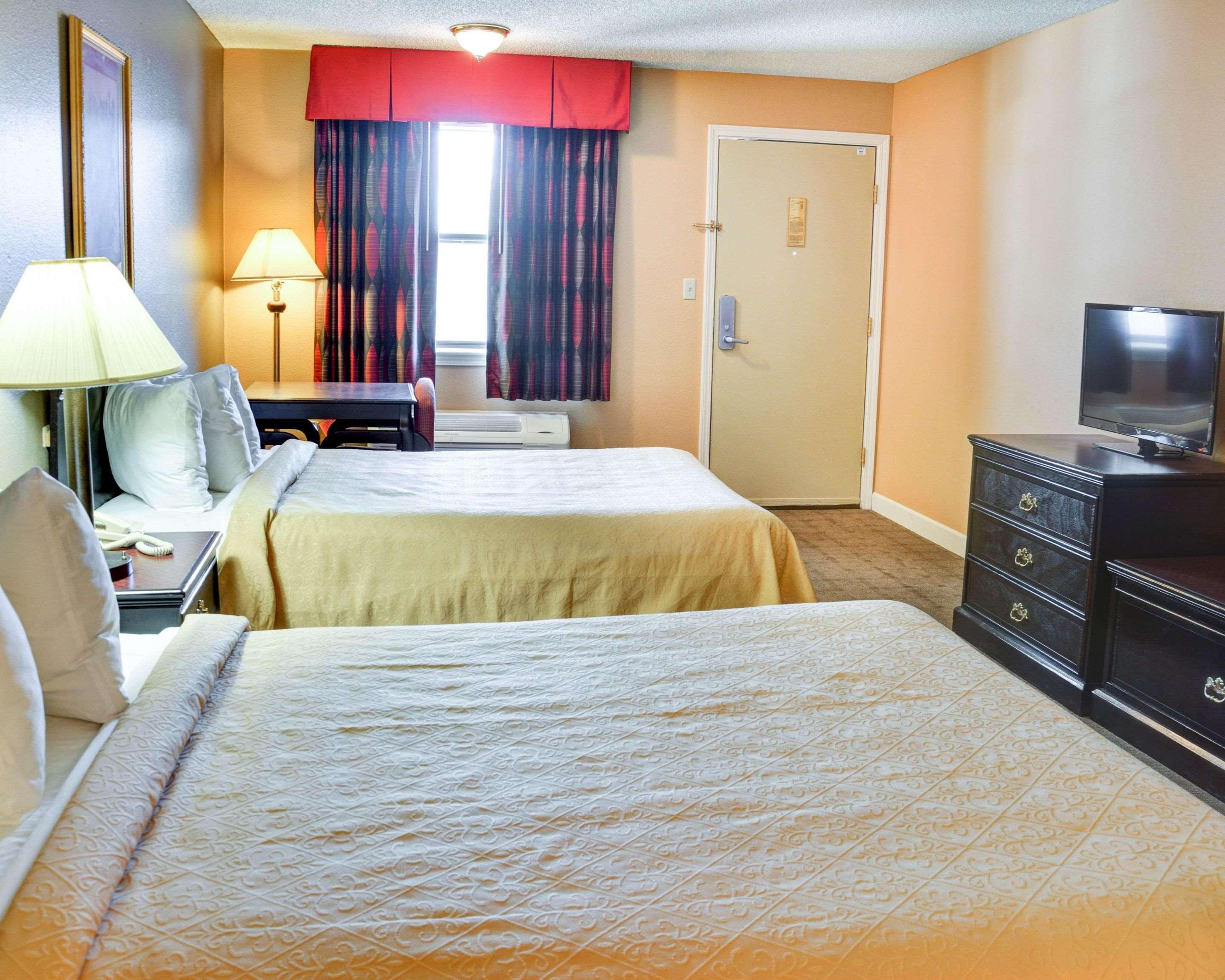 Quality Inn & Suites Hot Springs-Lake Hamilton Екстер'єр фото