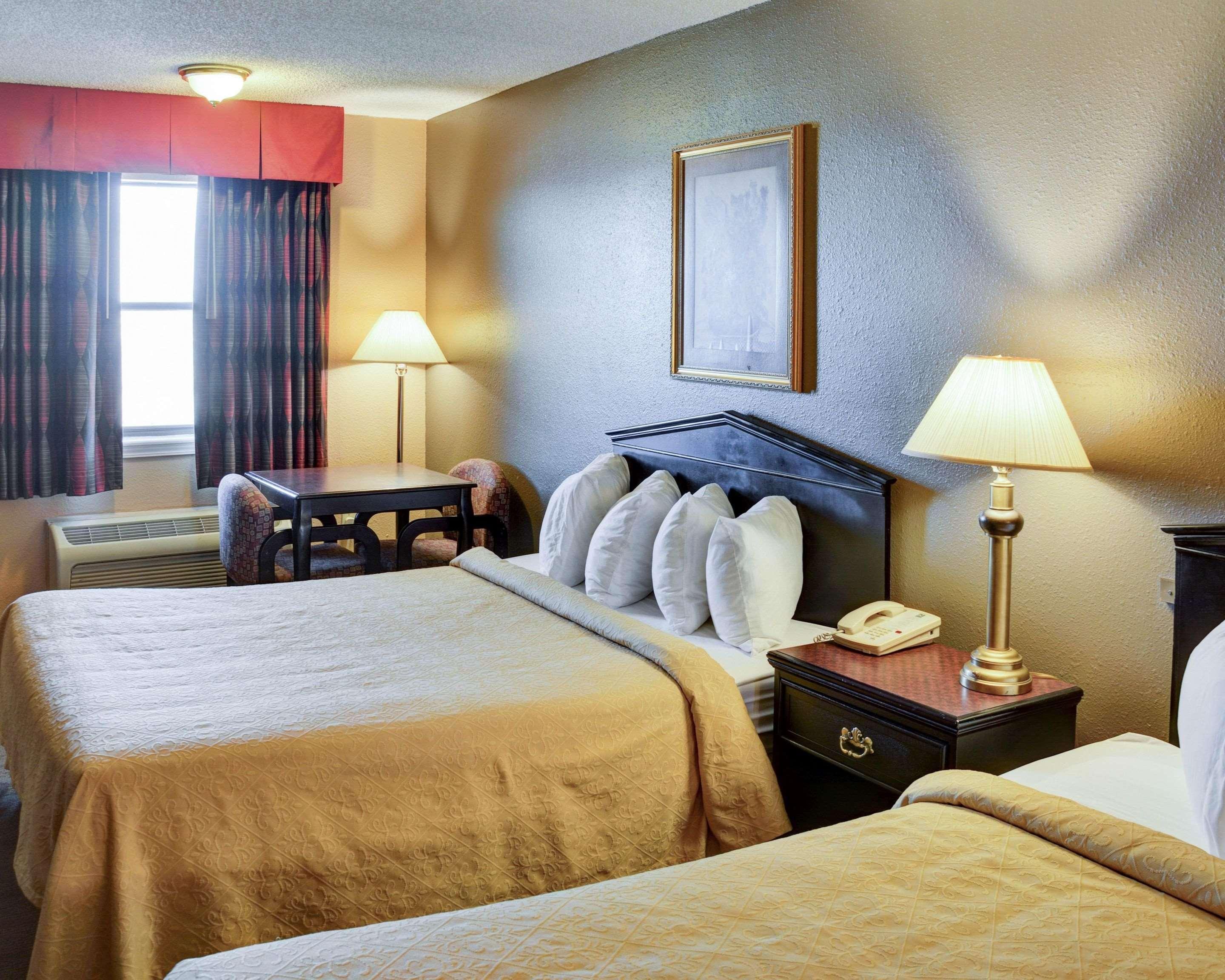 Quality Inn & Suites Hot Springs-Lake Hamilton Екстер'єр фото