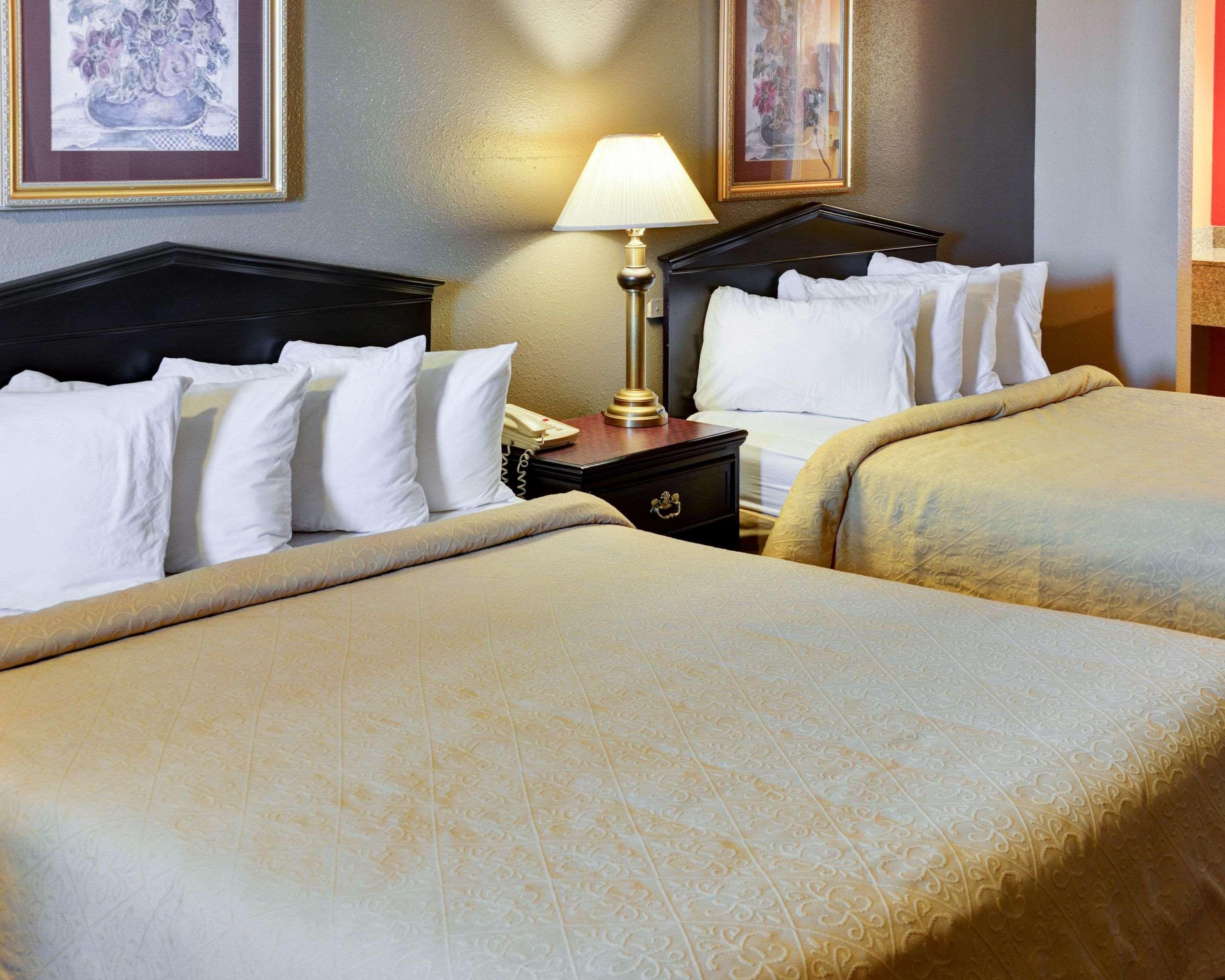 Quality Inn & Suites Hot Springs-Lake Hamilton Екстер'єр фото