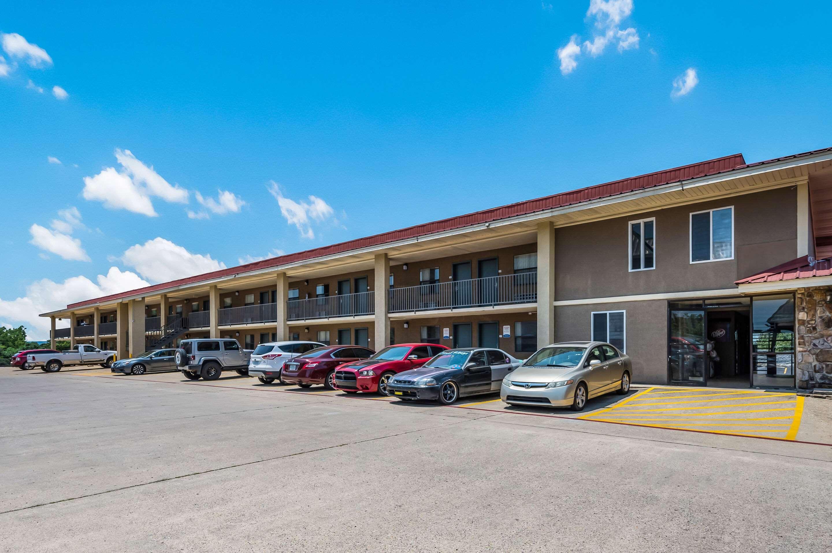 Quality Inn & Suites Hot Springs-Lake Hamilton Екстер'єр фото