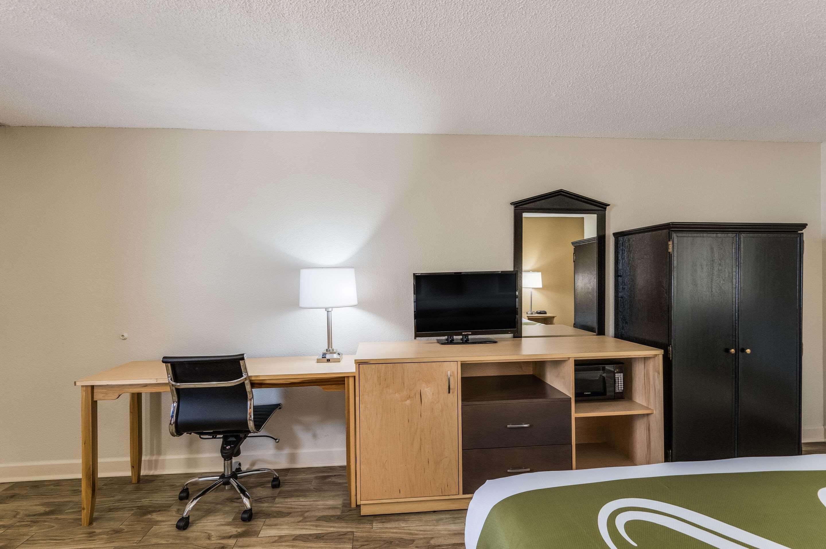 Quality Inn & Suites Hot Springs-Lake Hamilton Екстер'єр фото